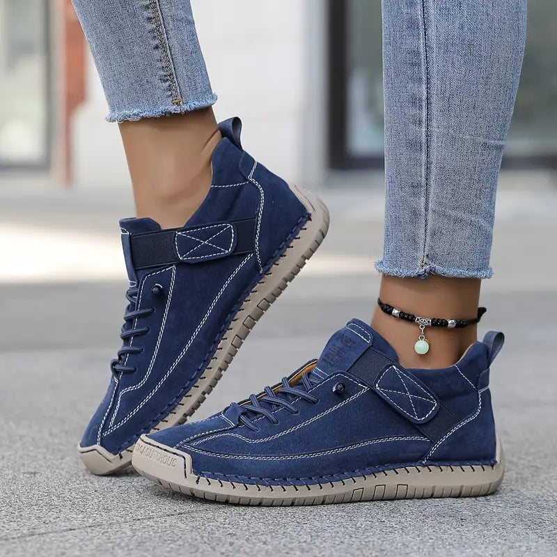 Blue women's lightweight breathable sneaker