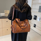 Alma | Shoulder Bag with Multi-Compartment Design for Smart Organization