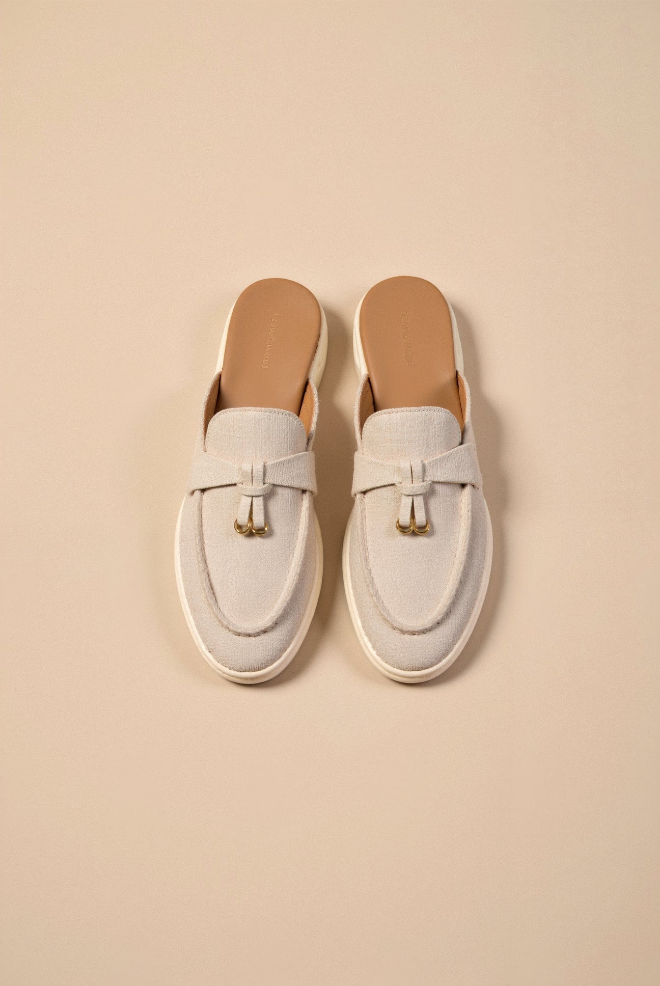 Flat Sandals Women with Solid Toe & Sequins
